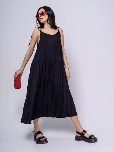 Damen luftiges Maxikleid mit Trägern und lässigem Faltenwurf Heidi-Mode