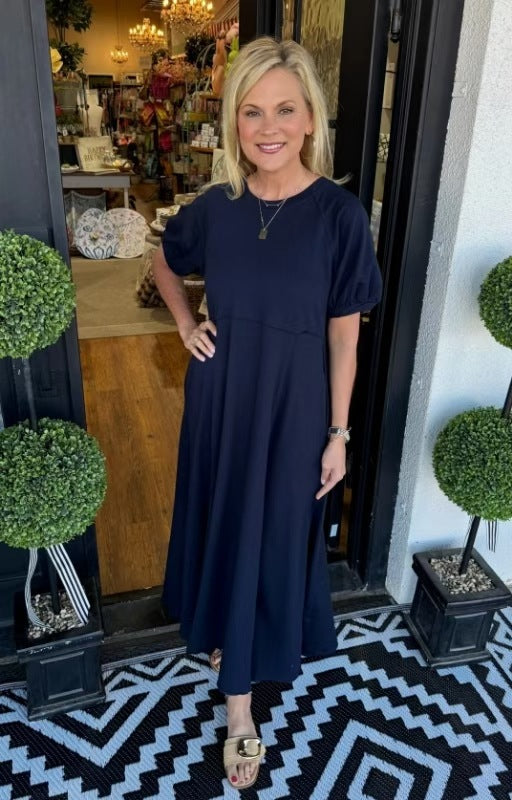 Damen Maxikleid mit schwingendem Schnitt und eleganten Puffärmeln Heidi-Mode