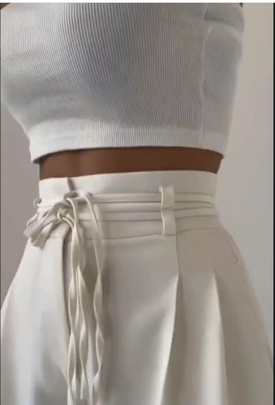 Damen weite und elegante Hose mit flexiblem Bund und seitlichen Falten Heidi-Mode