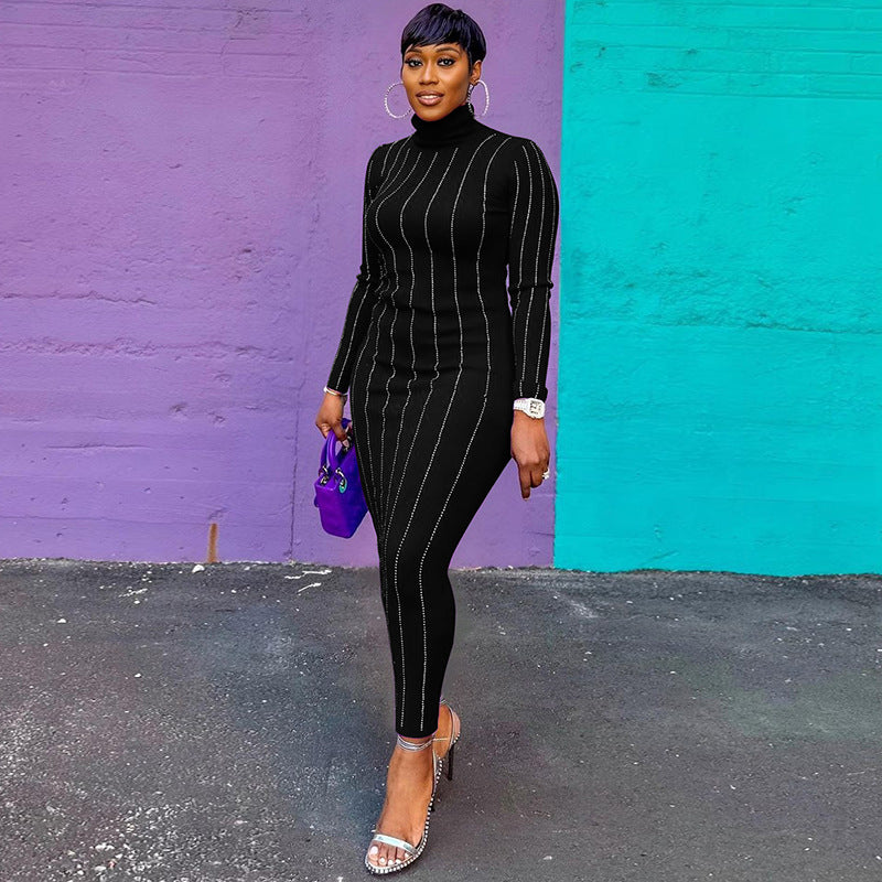 Damen elegantes Strickkleid mit hohem Rollkragen und vertikalen Streifen Heidi-Mode