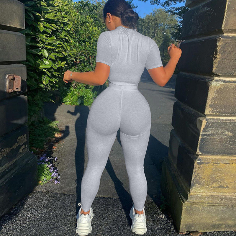 Damen Sport-Set mit hohem Kragen und figurbetontem Design Heidi-Mode