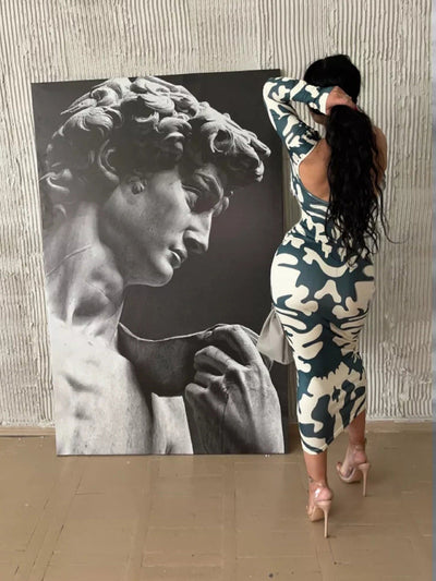 Damen figurbetontes Maxikleid mit tiefem Rückenausschnitt und einzigartigem Camouflage-Design Heidi-Mode