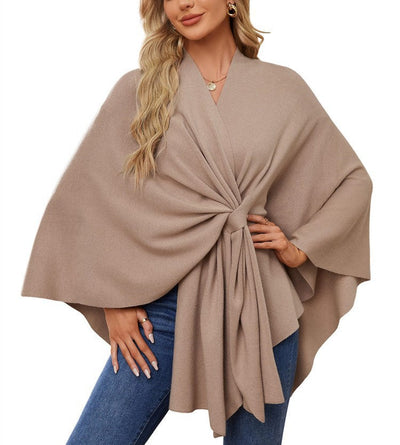 Damen eleganter Strickponcho mit raffinierten Drapierungen und Taillengürtel Heidi-Mode