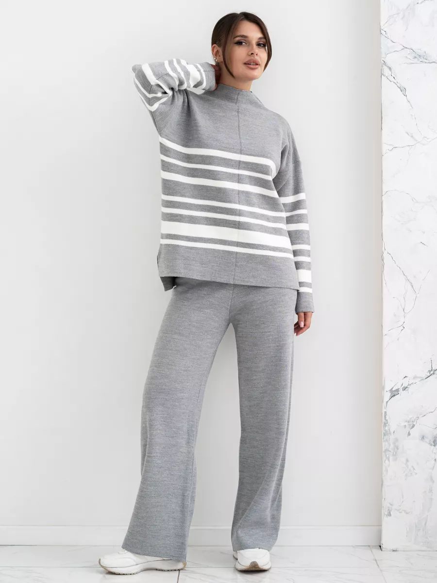 Damen lässiges Strickanzug mit stylischem Streifenmuster und hohem Kragen Heidi-Mode