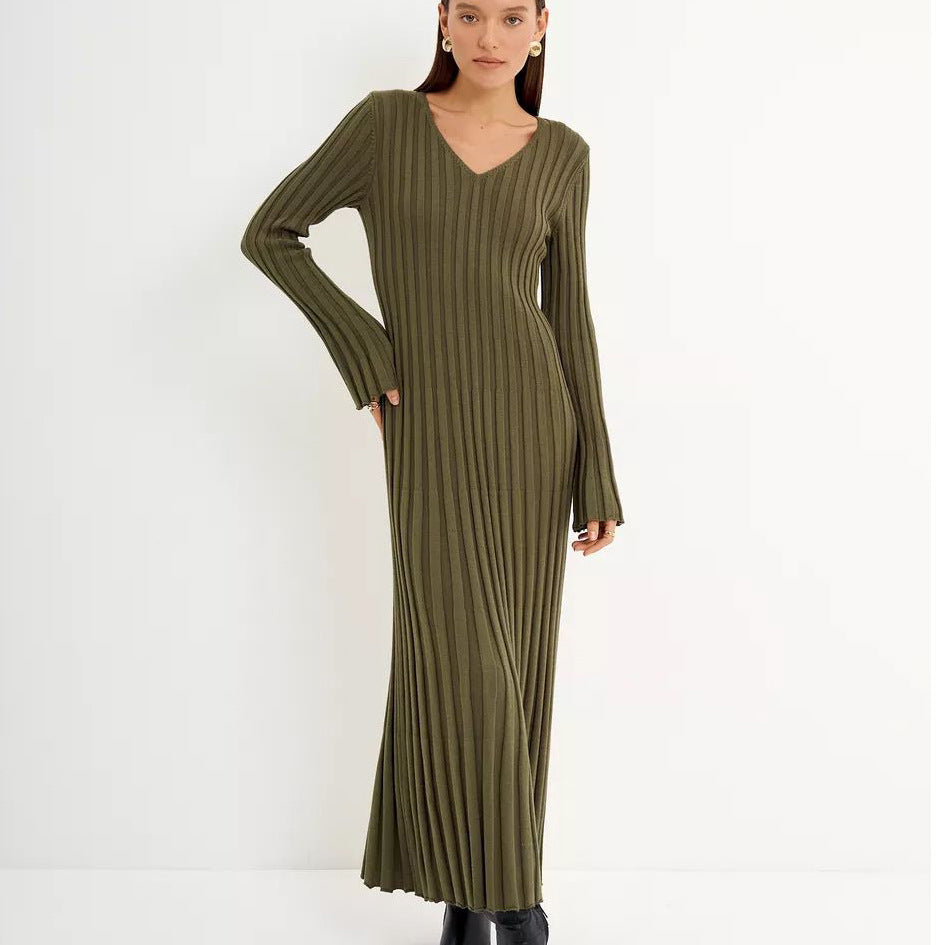 Damen Maximales Strickkleid mit V-Ausschnitt und elegantem Rippmuster Heidi-Mode