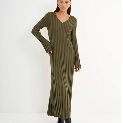 Damen Maximales Strickkleid mit V-Ausschnitt und elegantem Rippmuster Heidi-Mode