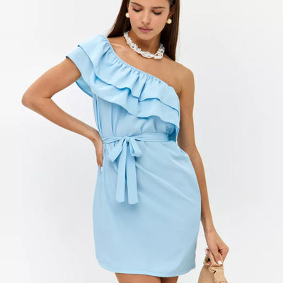 Damen Ein-Schulter Kleid mit voluminösem Rüschensaum und taillierbarem Gürtel Heidi-Mode