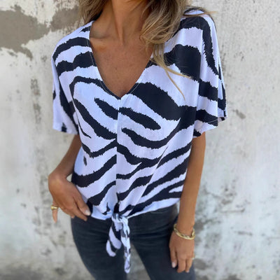 Damen Kurzarmbluse mit modischem Knotendetail und einzigartigem Zebra-Druck Heidi-Mode