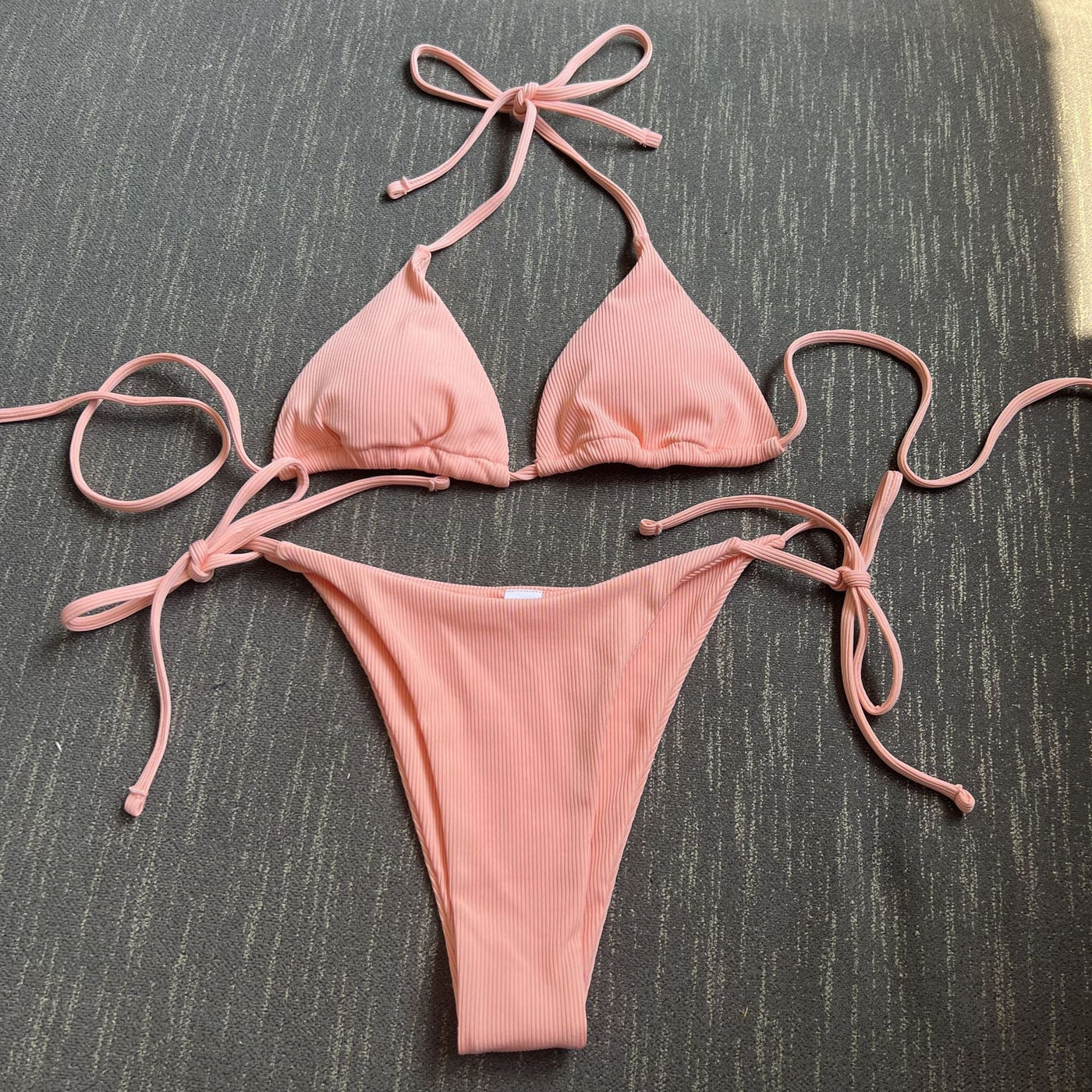 Damen Triangel-Bikini-Set mit verstellbaren Bindebändern und ribbed Design Heidi-Mode