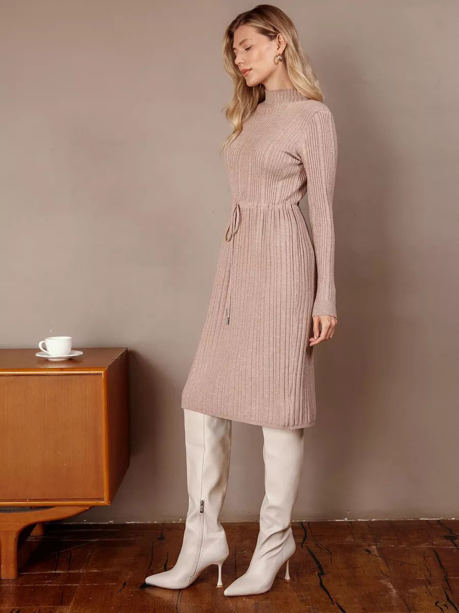 Damen Strickkleid mit Taillenkordelzug und elegantem Stehkragen Heidi-Mode