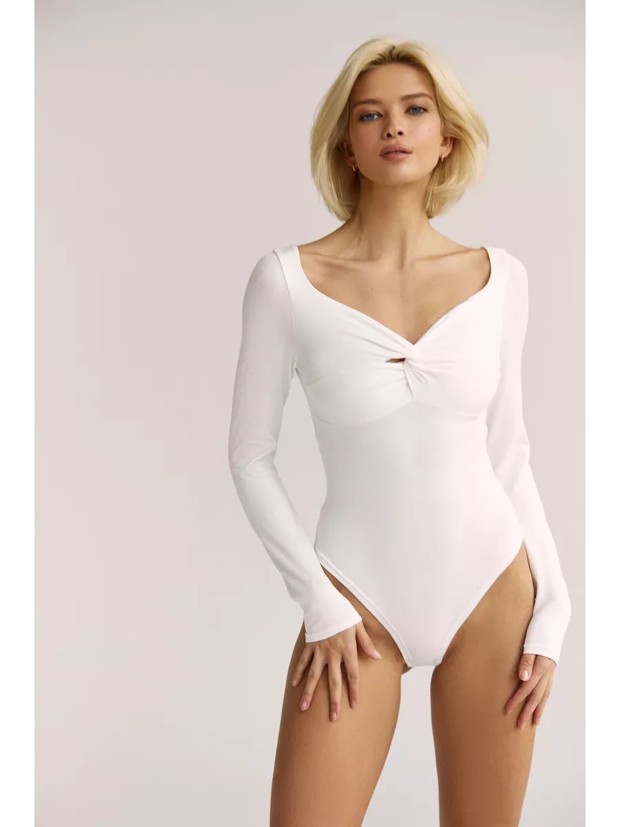 Damen Body mit geschmeidigem Stoff und elegantem Knoten-Ausschnitt Heidi-Mode