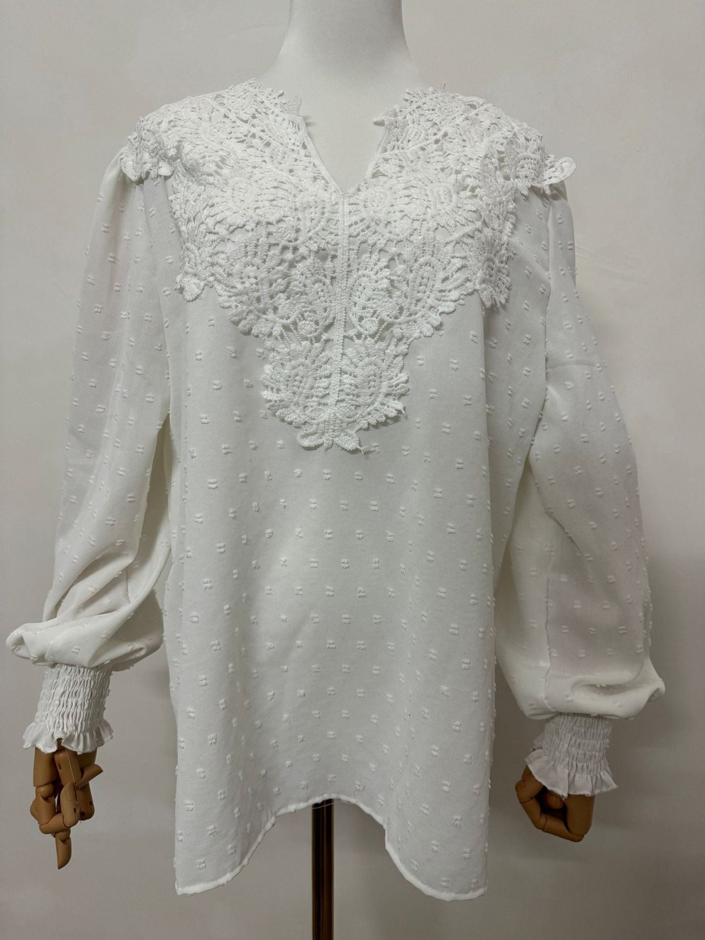 Damen Spitzenbluse mit V-Ausschnitt und langen Puffärmeln Heidi-Mode