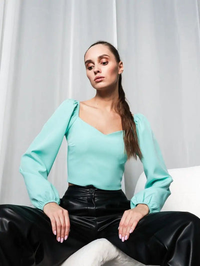 Damen Crop-Top mit herzförmigem Ausschnitt und Puffärmeln Heidi-Mode