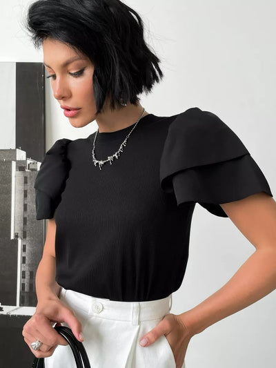 Damen Oberteil mit voluminösen Rüschendetails und feinem Rippmuster Heidi-Mode