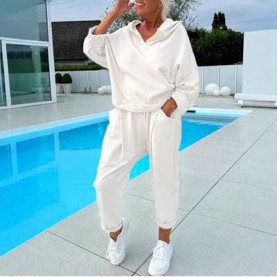 Damen lässiges Sweat-Outfit mit Kapuze und praktischen Taschen Heidi-Mode