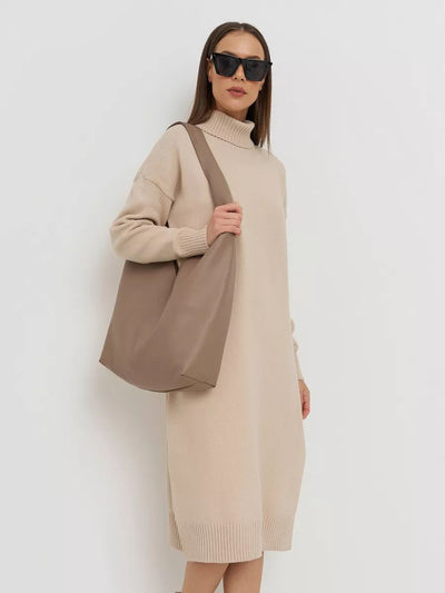 Damen gemütliches Strickkleid mit hohem Rollkragen und seitlichem Schlitz Heidi-Mode