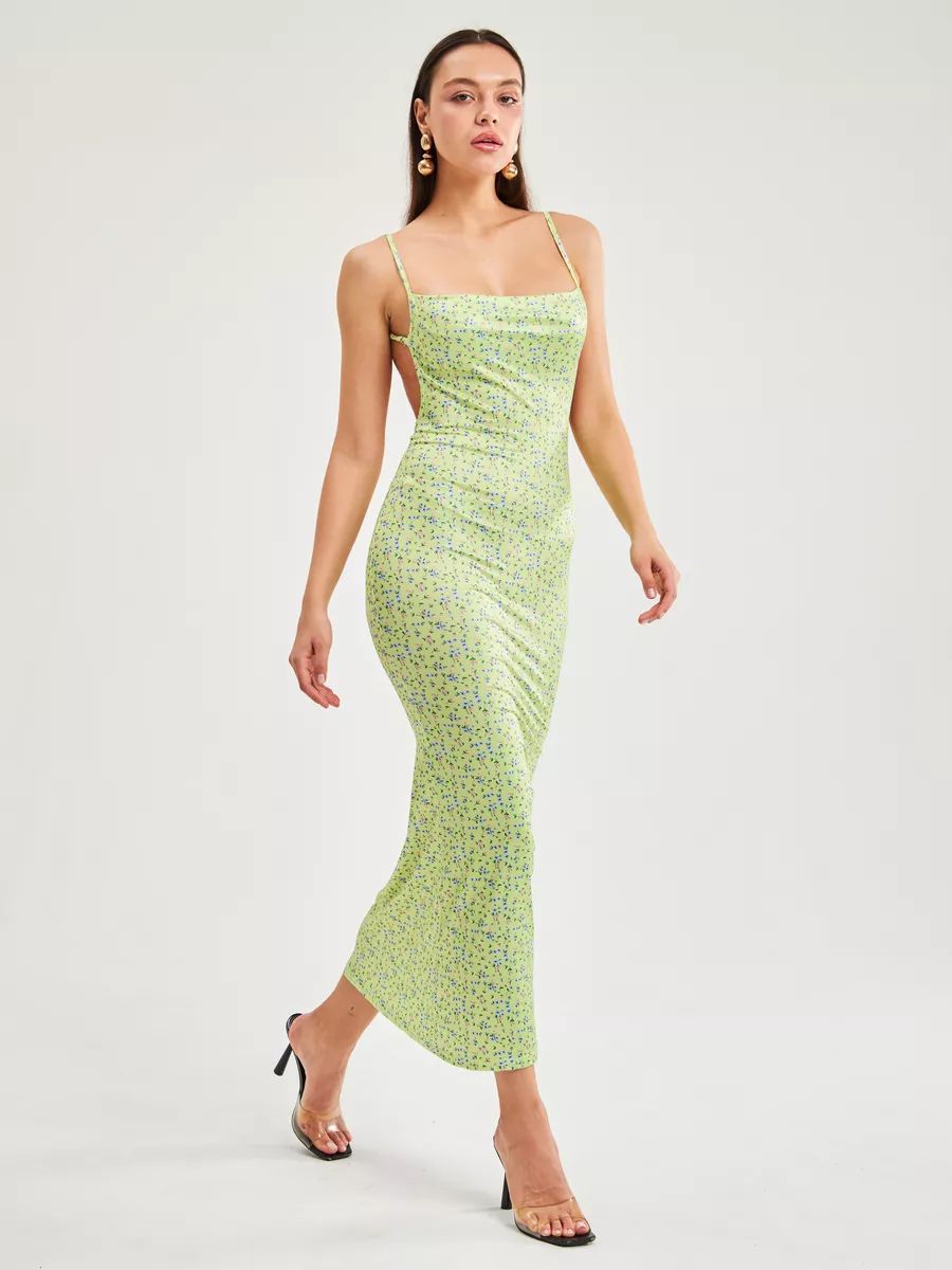 Damen figurbetontes Sommerkleid mit zartem Blumenmuster und Spaghettiträger Heidi-Mode