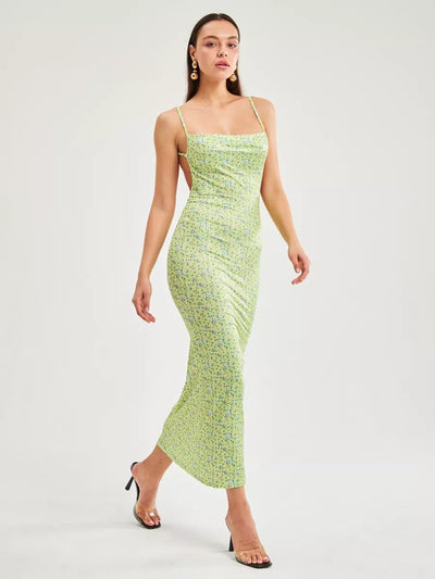 Damen figurbetontes Sommerkleid mit zartem Blumenmuster und Spaghettiträger Heidi-Mode