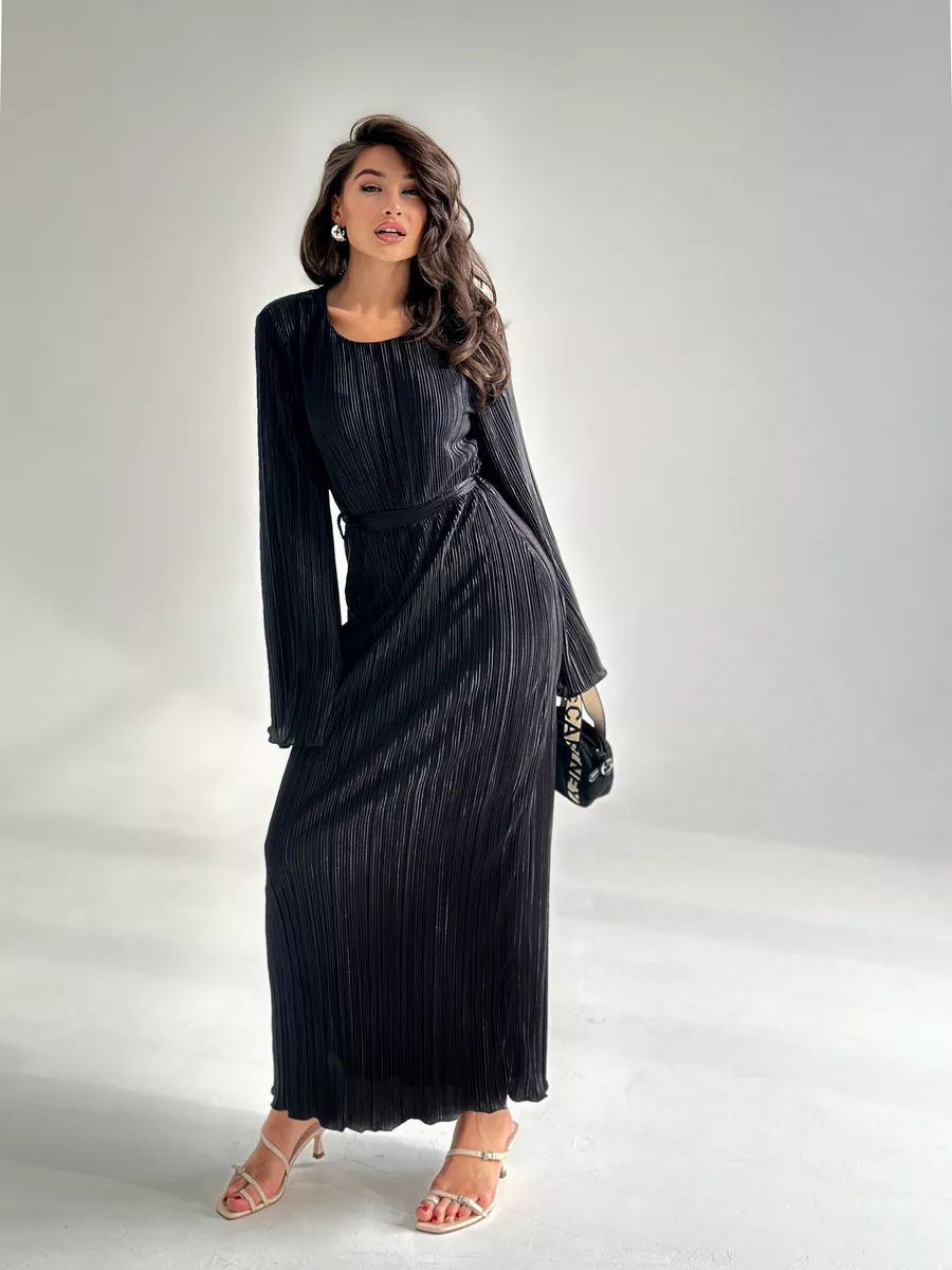 Damen luxuriöses Plisseekleid mit weitem Schlagärmeln und elegantem Schnitt Heidi-Mode