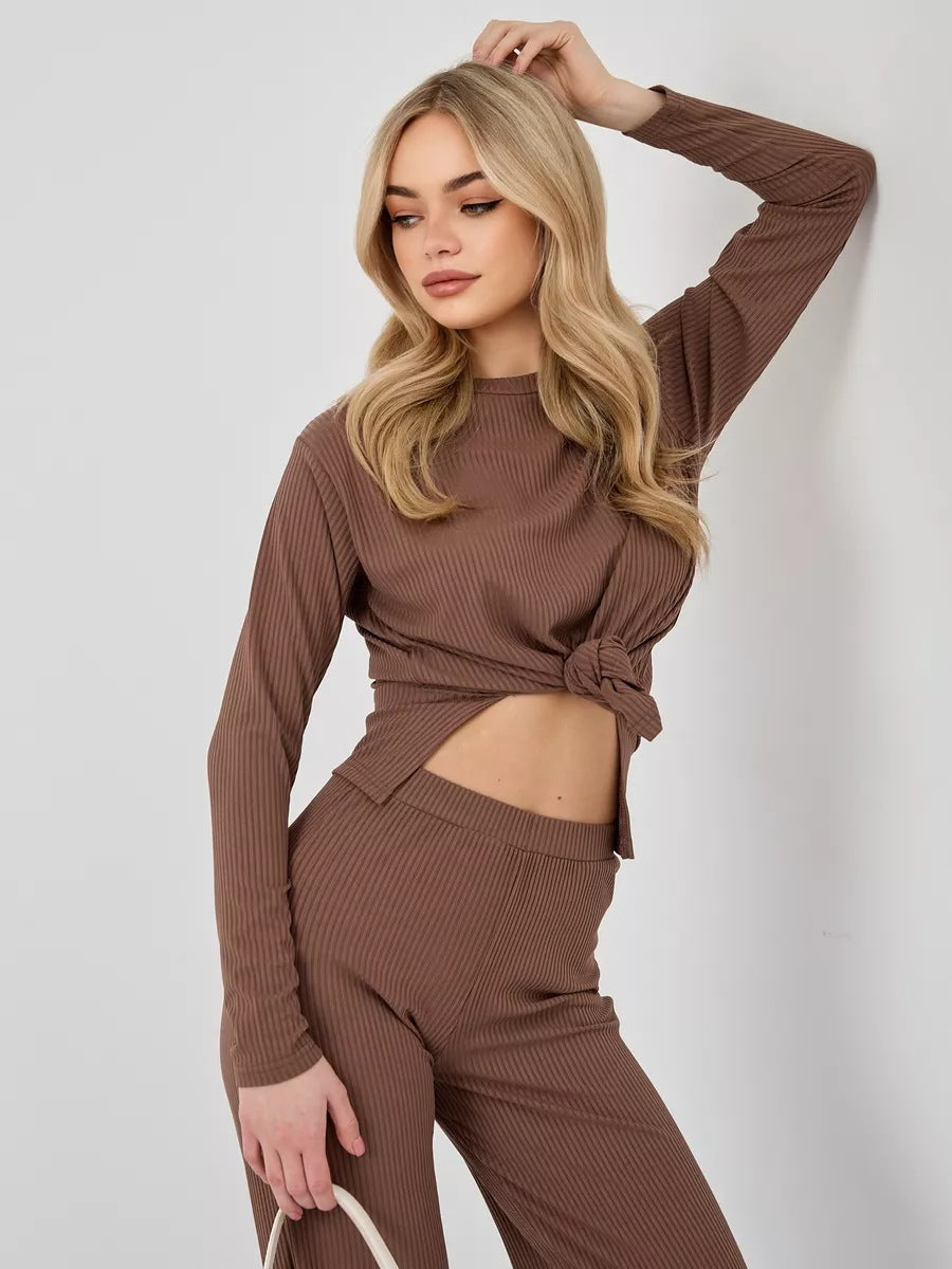 Damen cropped Langarmshirt mit modernem Knotendesign und feiner Rippstruktur Heidi-Mode