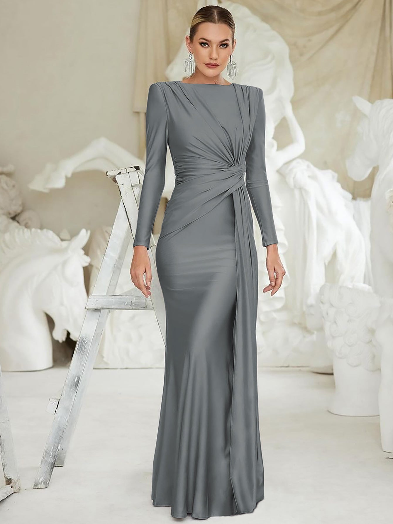 Damen Elegantes Maxikleid mit raffiniertem Wickeldesign und langen Ärmeln Heidi-Mode
