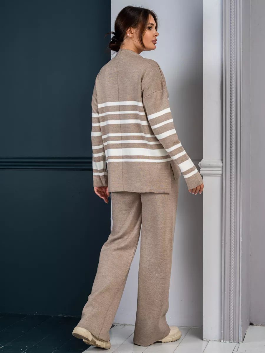 Damen lässiges Strickanzug mit stylischem Streifenmuster und hohem Kragen Heidi-Mode