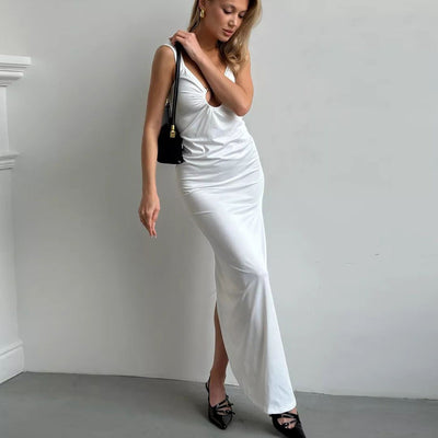 Damen elegantes Kleid mit tiefem Ausschnitt und figurbetonter Silhouette Heidi-Mode