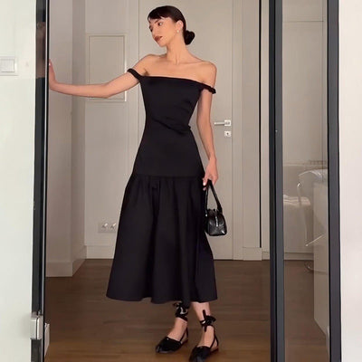 Damen Elegantes Off-Shoulder Kleid mit fließendem Rock und Rüschendetails Heidi-Mode
