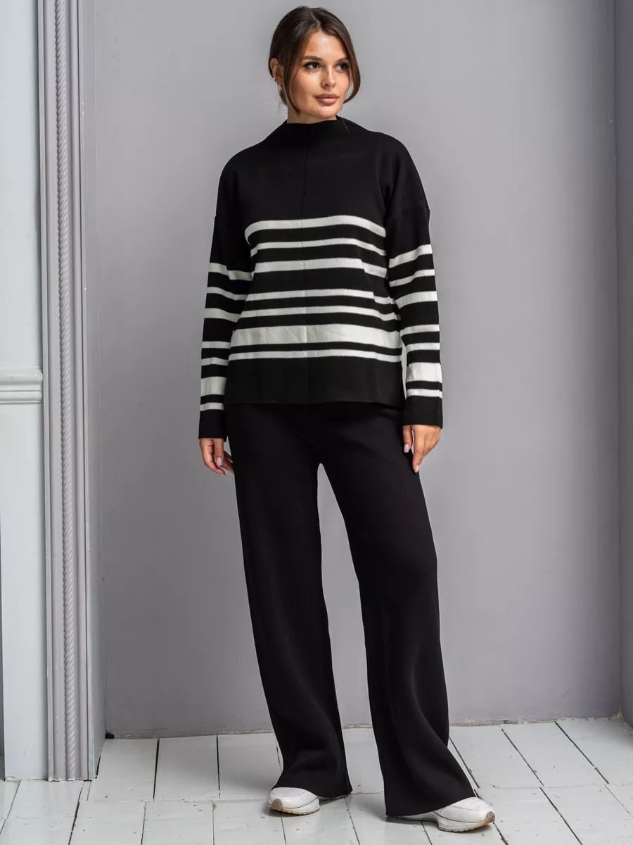 Damen lässiges Strickanzug mit stylischem Streifenmuster und hohem Kragen Heidi-Mode