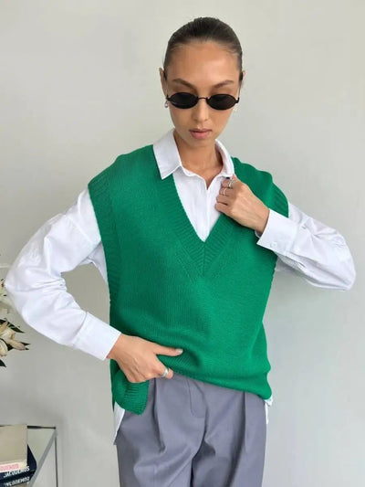 Damen Strickweste mit V-Ausschnitt und modernen Details Heidi-Mode