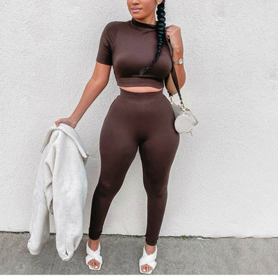 Damen Sport-Set mit hohem Kragen und figurbetontem Design Heidi-Mode