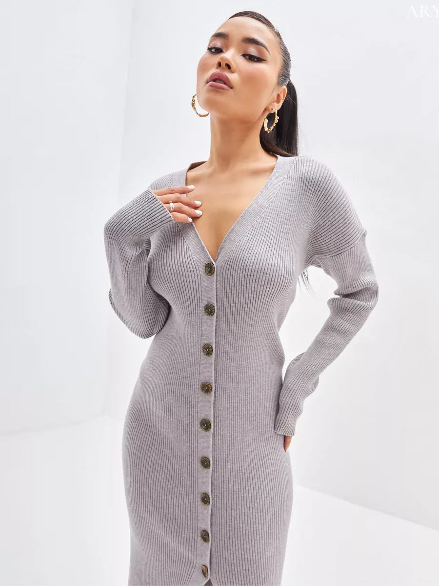 Damen Strickkleid mit V-Ausschnitt, Knopfleiste und figurbetonter Silhouette Heidi-Mode