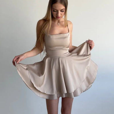 Damen elegantes Minikleid mit herzförmigem Ausschnitt und asymmetrischem Rock Heidi-Mode