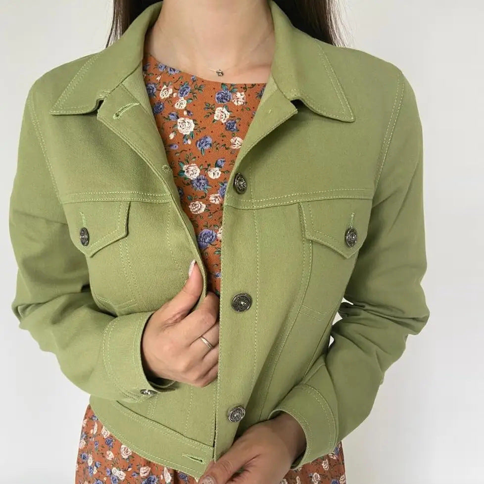 Damen Jeansjacke im modernen Schnitt mit praktischen Taschen Heidi-Mode