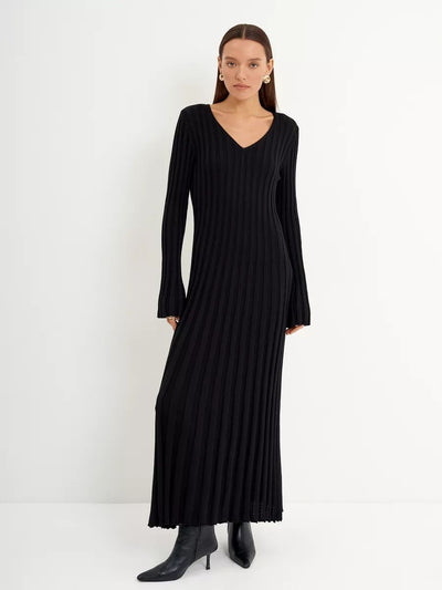 Damen Maximales Strickkleid mit V-Ausschnitt und elegantem Rippmuster Heidi-Mode