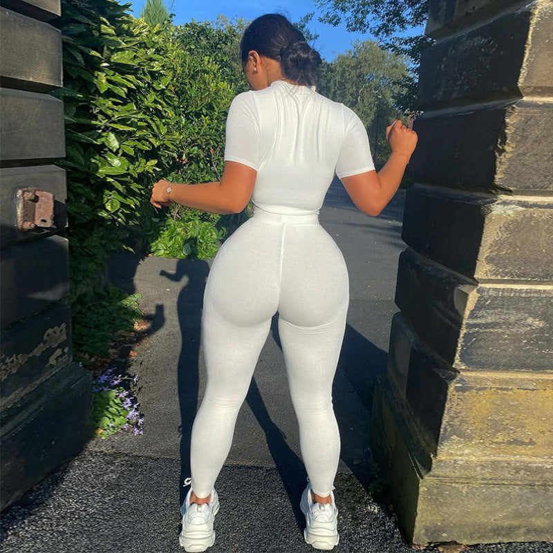 Damen Sport-Set mit hohem Kragen und figurbetontem Design Heidi-Mode