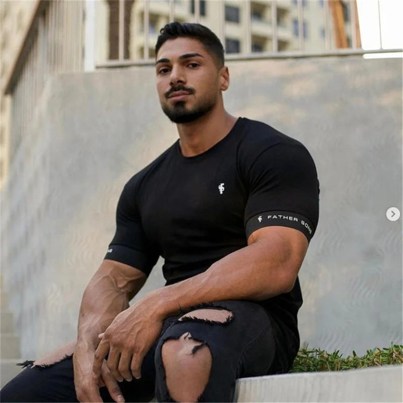 Gerhard | Muscle Fit T-Shirt mit kurzen Ärmeln