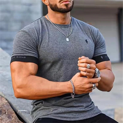 Gerhard | Muscle Fit T-Shirt mit kurzen Ärmeln