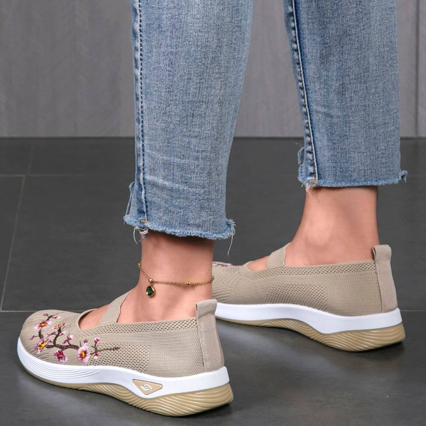 Selina™ –  Atmungsaktive Schmerzfreie Orthopädische Schuhe