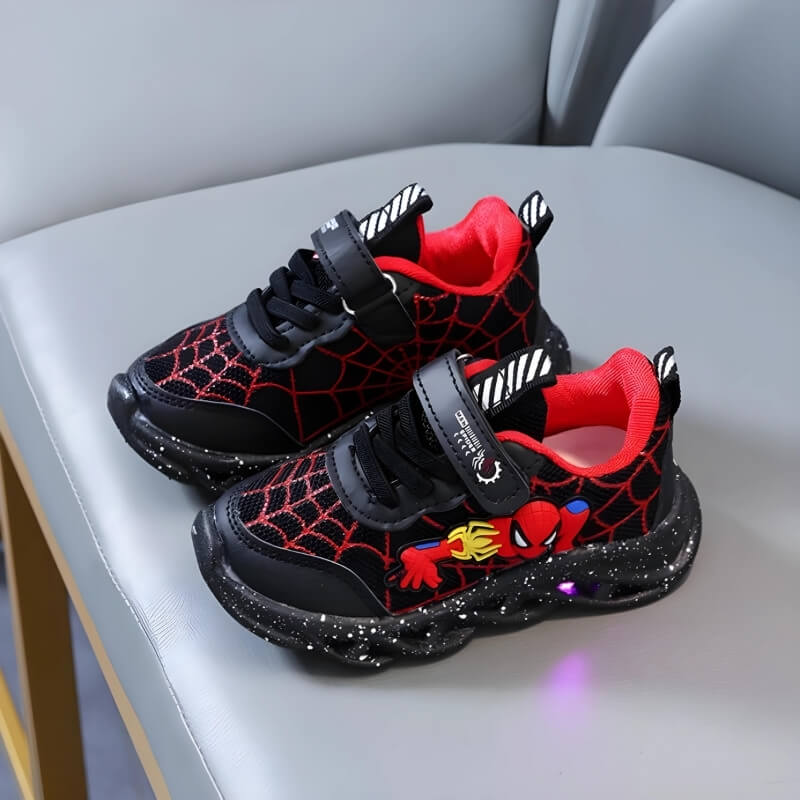 SpiderKickz™ – LED-Schuhe für Kinder mit Superkräften