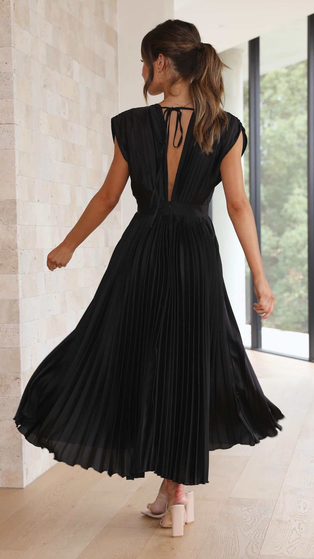 MIRAVO | Elegantes Plissiertes Maxikleid