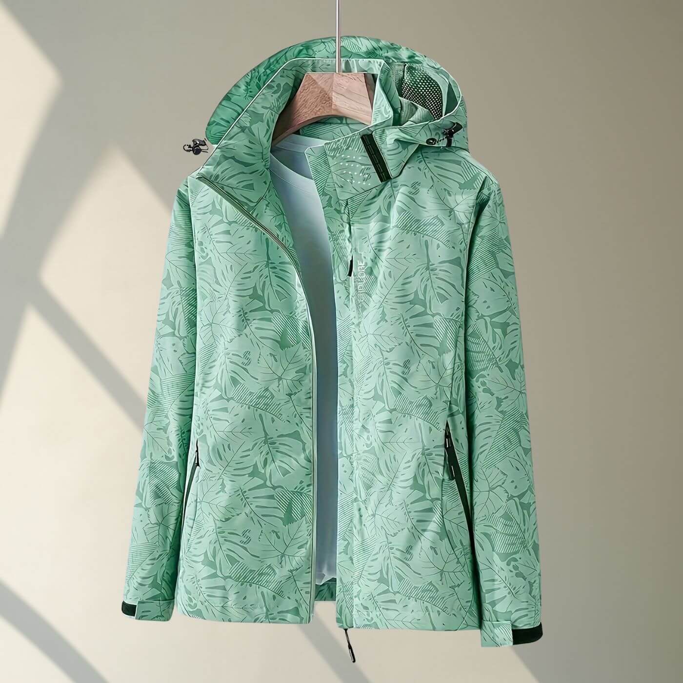 Verena™ – Wasserdichte und Winddichte Wanderjacke