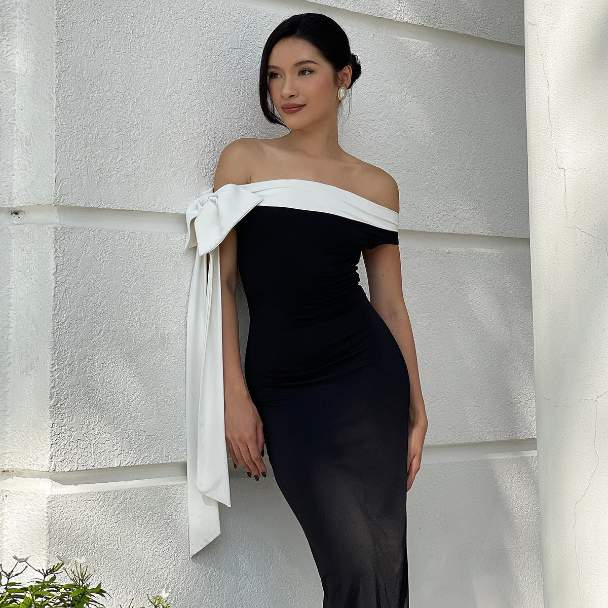 Quinn - Off-Shoulder Damenkleid mit Schleife, Figurbetont
