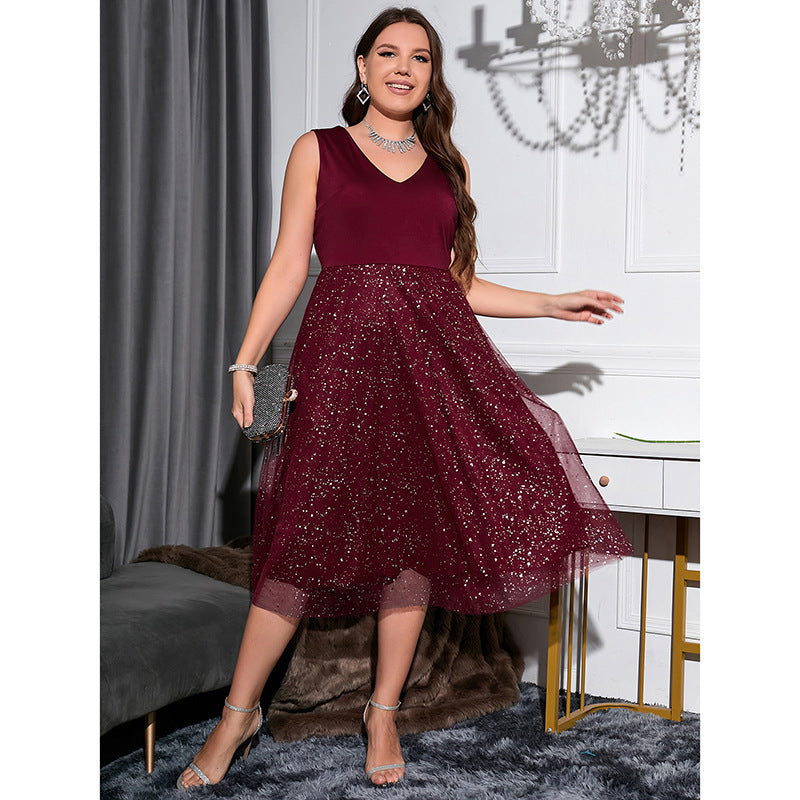 Amy – Slim Polka-Dot Kleid mit V-Ausschnitt