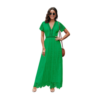 Ruth – Kurzes Spitzenkleid mit langen Mustern in einfarbiger Ausführung