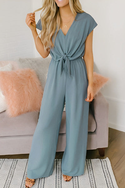 Dixie - Ein schlichter, einfarbiger Jumpsuit mit geradem Beinschnitt