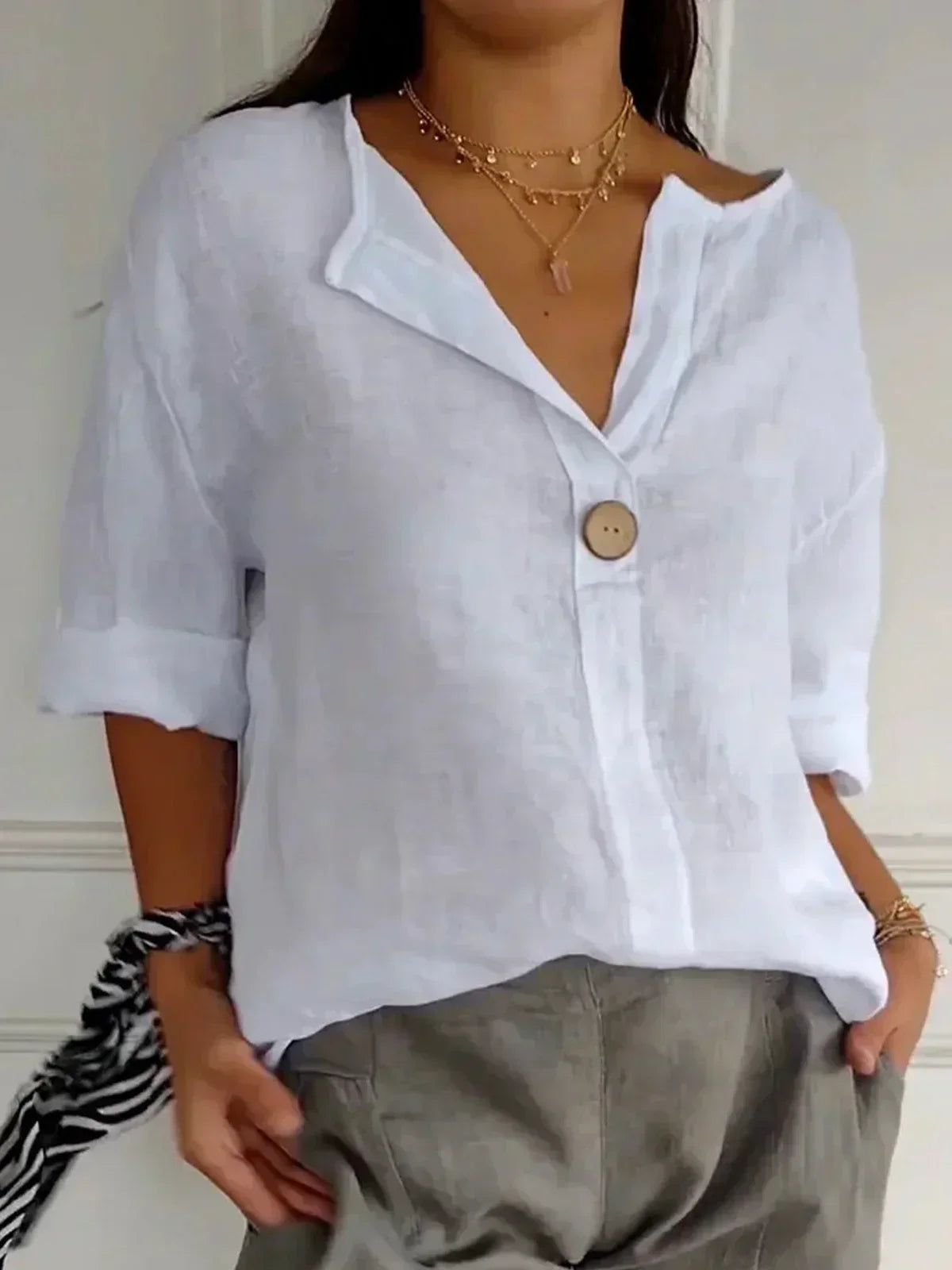 Lara | Stylische Bluse mit V-Ausschnitt