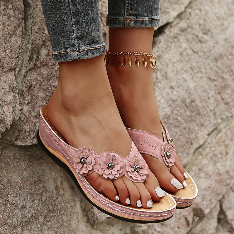 Andrea – Retro Sandalen für Damen mit Wedge-Style für den Outdoor-Strand