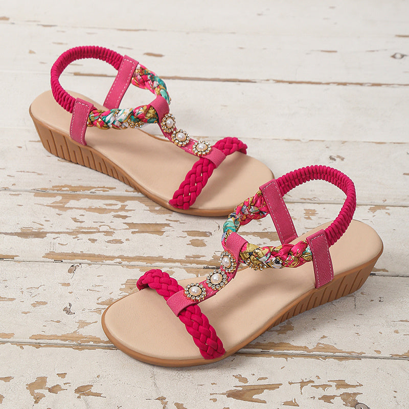 Laura – Bohemian Geflochtene Sandalen für den Sommer am Strand