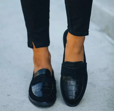 Damen Loafers in Schwarz mit Krokoprägung